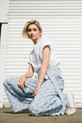 A textured denim pant - FP1269: LIGHT DENIM / Contemporary / S