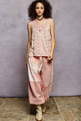Sleeveless contrast floral lace crochet detail v-neck top: DOVE GREY / L