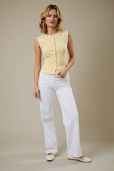 ROUND NECK SLEEVELESS BUTTON DOWN RIBBED TOP: BUTTER / L